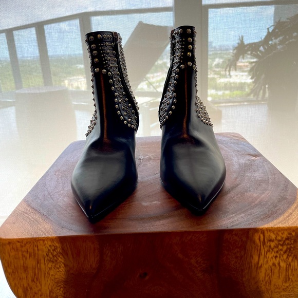 Authentic Saint Laurent Black Leather Studded Boots - Picture 2 of 9
